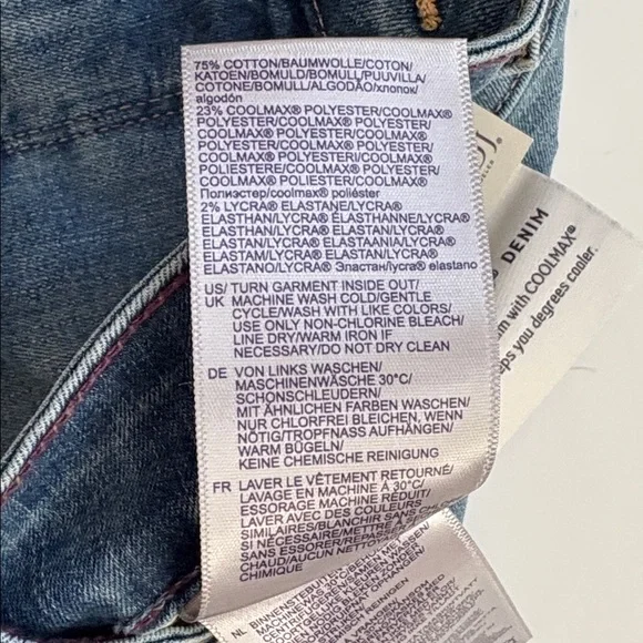 NYDJ Women's Dayla Wide Cuff Capri Jeans - Picture 6 of 12